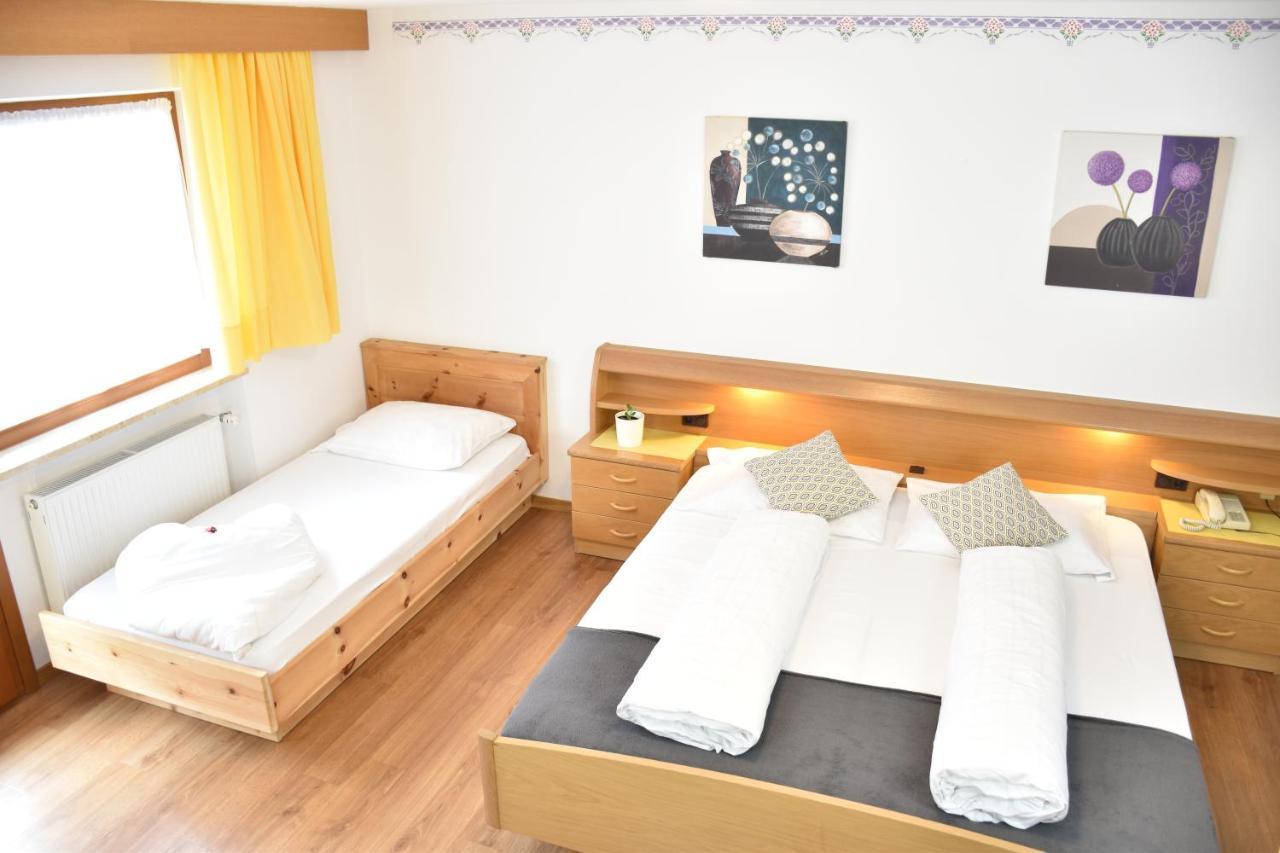 Almhotel Bergerhof Sarentino Eksteriør billede