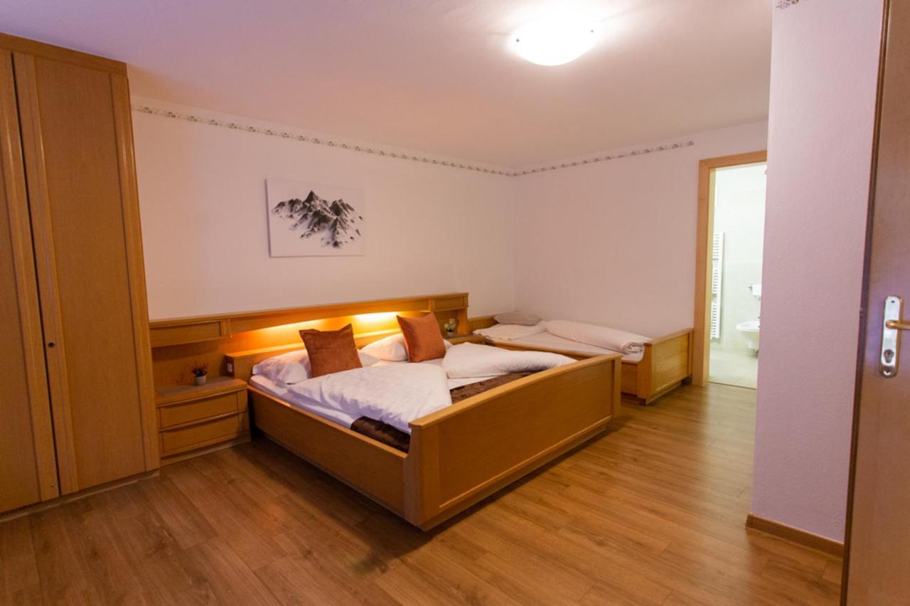 Almhotel Bergerhof Sarentino Eksteriør billede