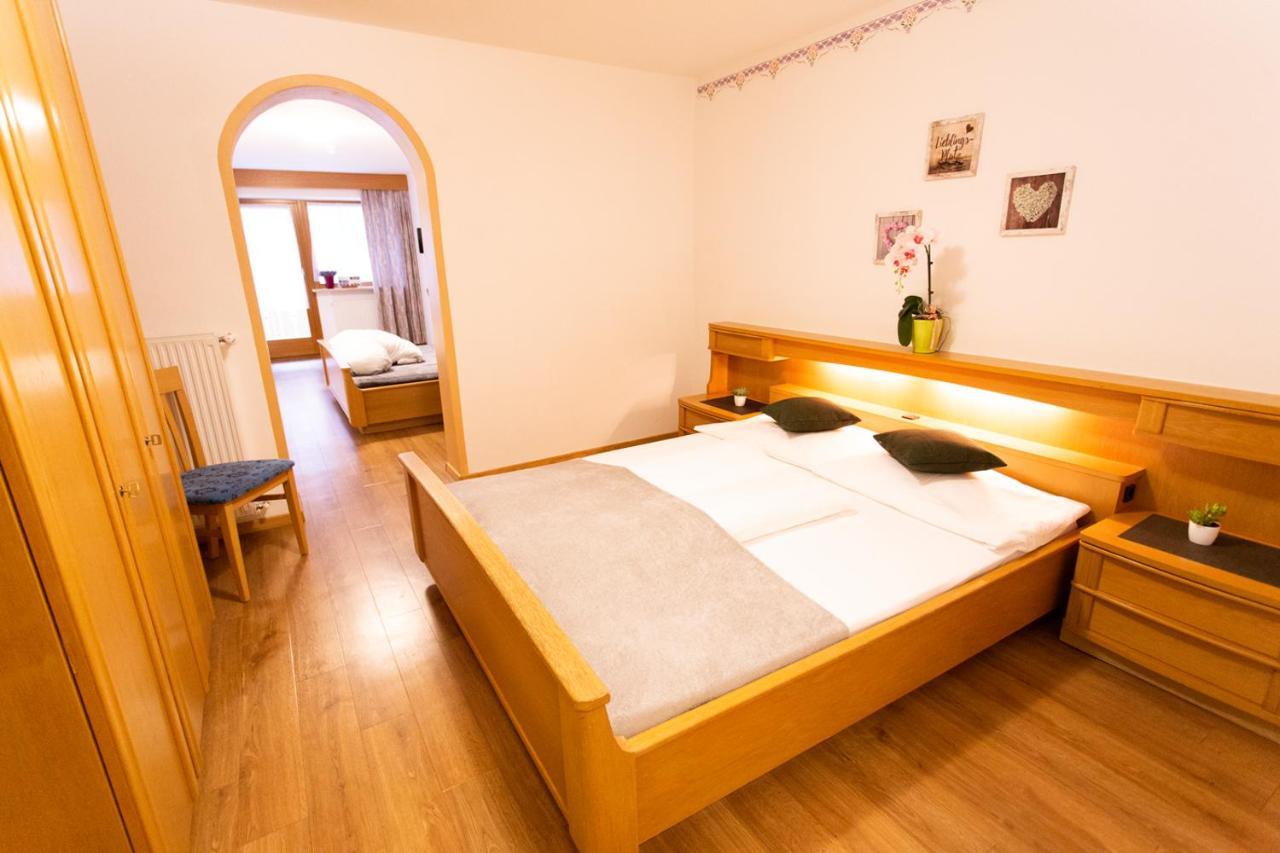 Almhotel Bergerhof Sarentino Eksteriør billede