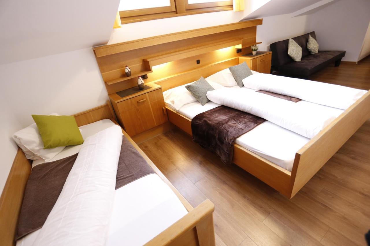 Almhotel Bergerhof Sarentino Eksteriør billede