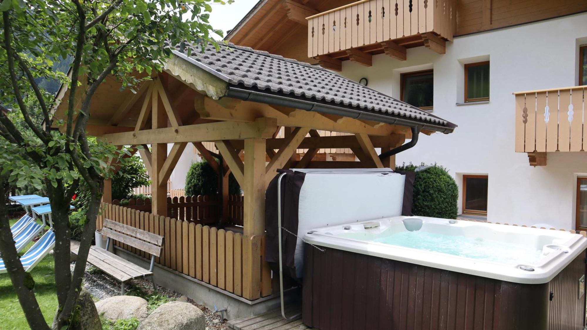 Almhotel Bergerhof Sarentino Eksteriør billede